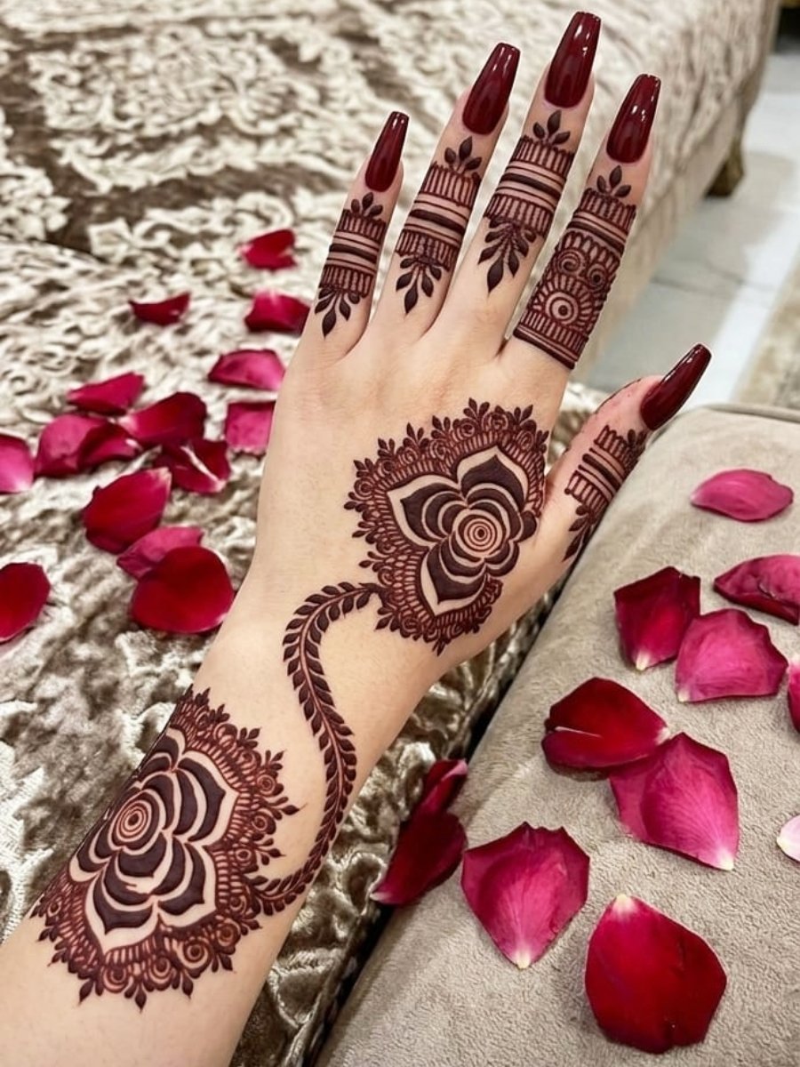 Medium Hand Mehendi
