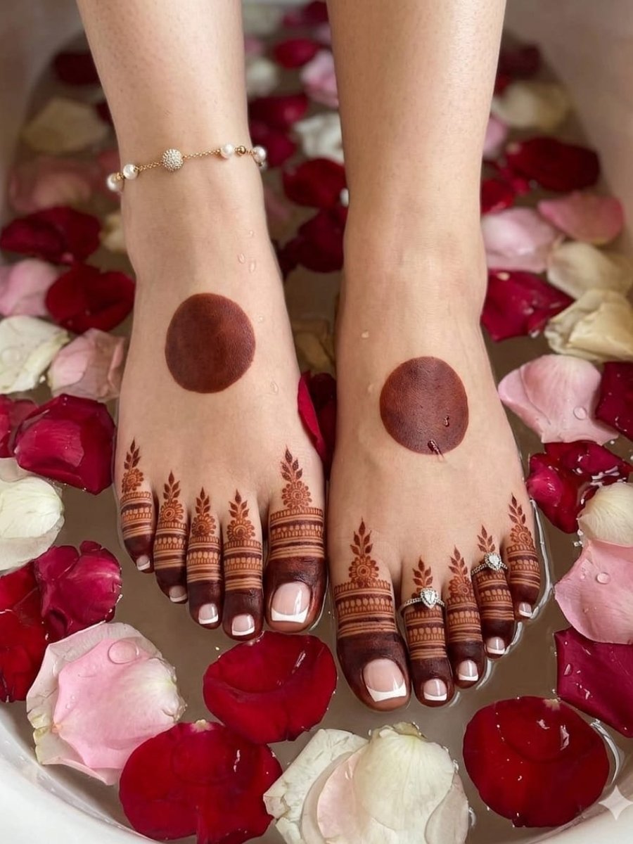 Small Leg Mehendi